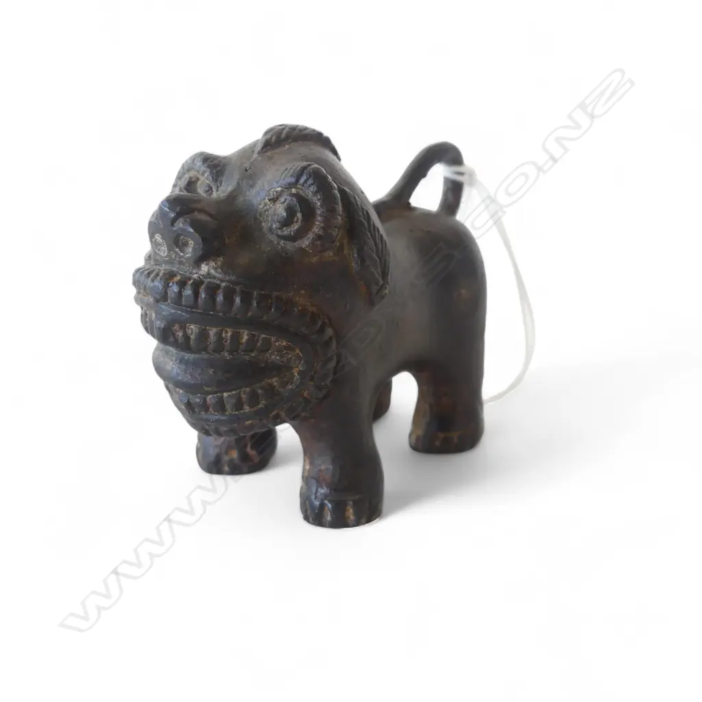 Nepalese bronze pug-nosed lion figure, Image 1++